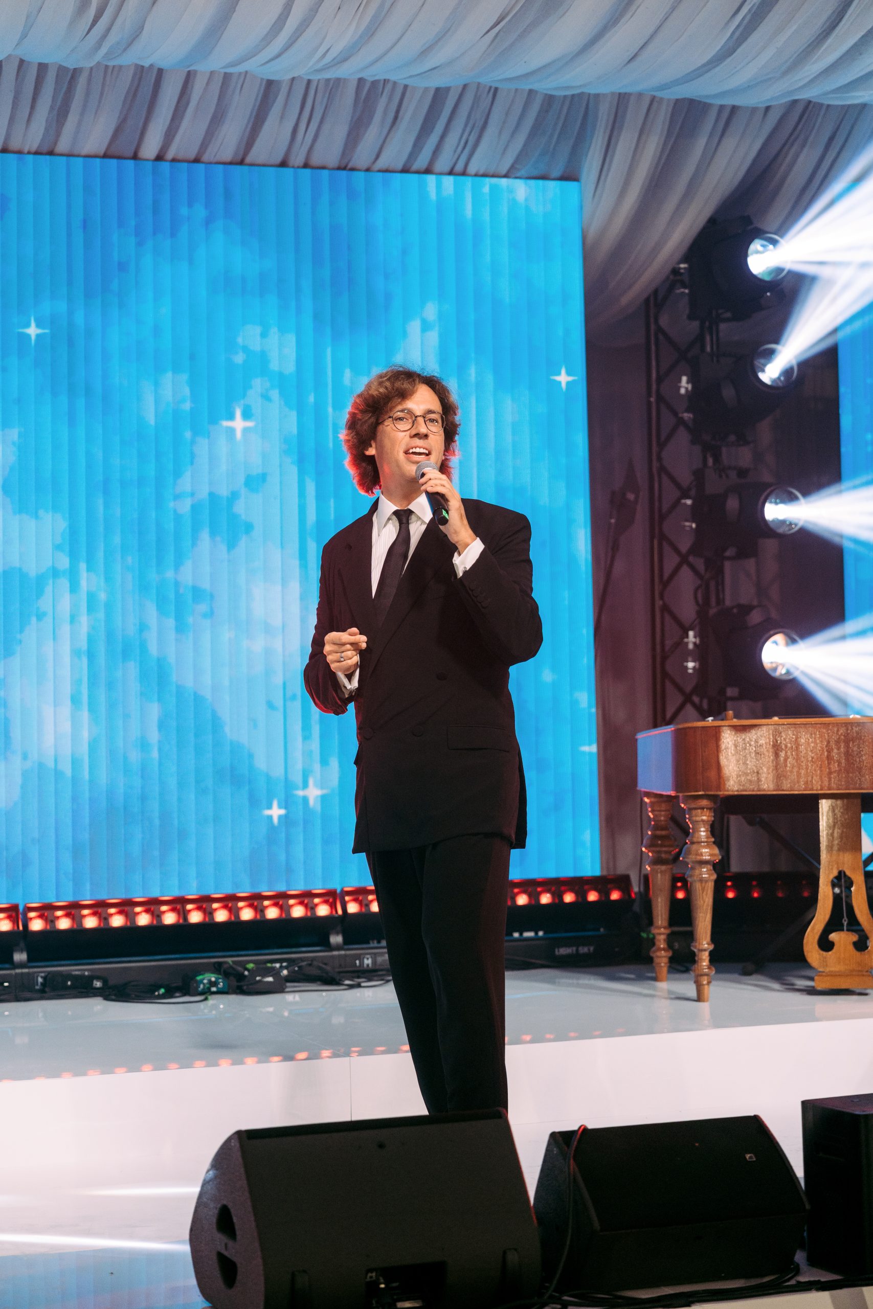 Hosts in Estonia